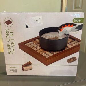Wine cork trivet kit